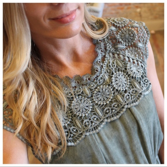 Vintage Wash Lace Romper - Picture 2 of 5